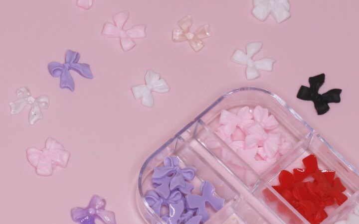 Quick Fixes with Mixed Resin Bow Nail Charms for Manicures